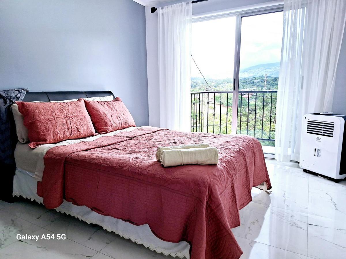 Auberge de jeunesse Victoria House à San Isidro De El General Extérieur photo